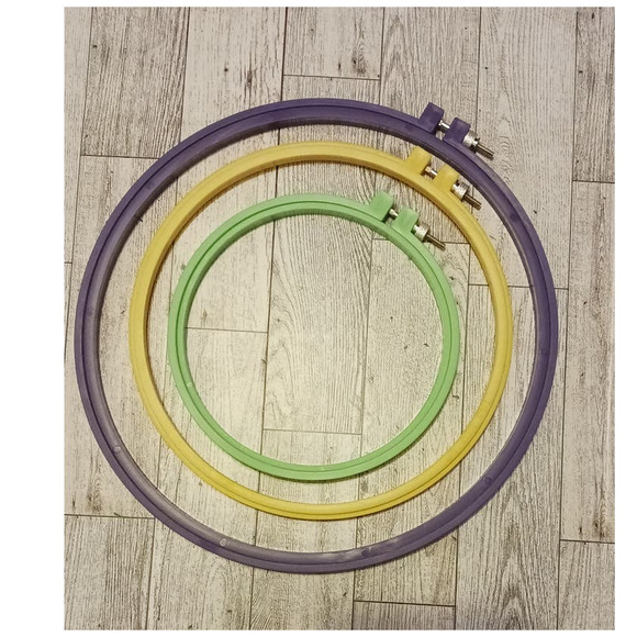 Embroidery Hoops - Picture 1 of 3
